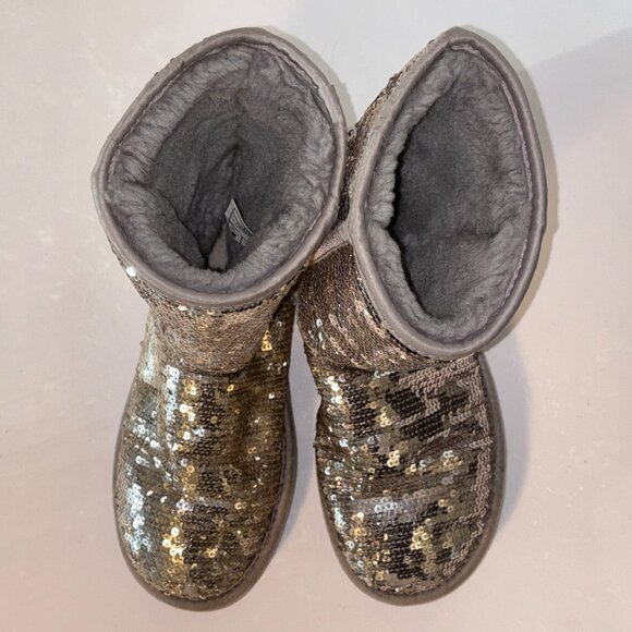 UGG Women’s Classic Short Sequin Boots Gray Silver US 5 Shearling Lined - Picture 12 of 14